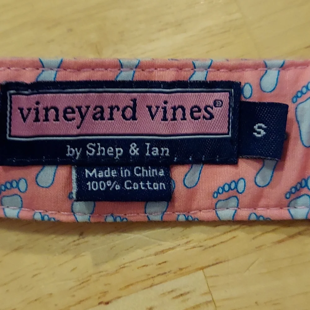 Vineyard Vines approximately 36